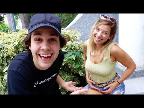 ANNOUNCING HER PREGNANCY!!