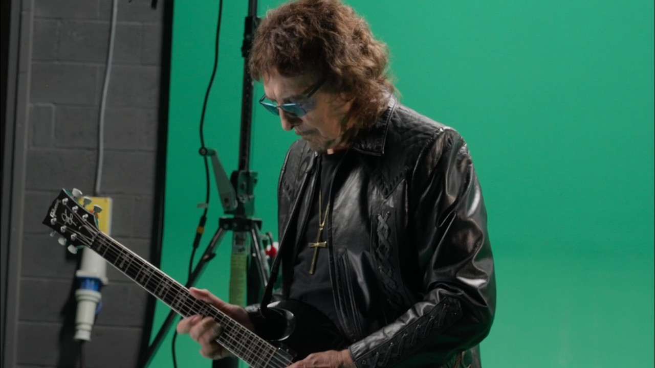 Miniature de la vidéo Tony Iommi: Behind the scenes of the "World Alone" video shoot du film World Alone