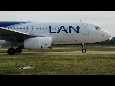 Two arrivals and one departure in 5 minutes at Aeroparque Jorge Newbery
