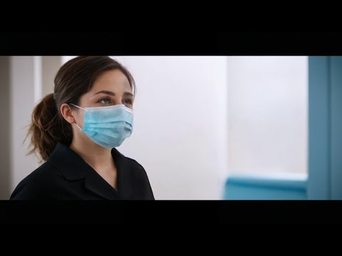邻居家把鞋架放在走廊，一出门满楼道全是臭脚丫子味，实在是太丑了睁不开眼#臭脚丫 #邻居 #社会百态