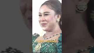 Download lagu Sinden  Banci Lucu Limbukan Ki Cahyo Kuntadi #wayangkulit #campursari #sinden #beranda #javanese mp3