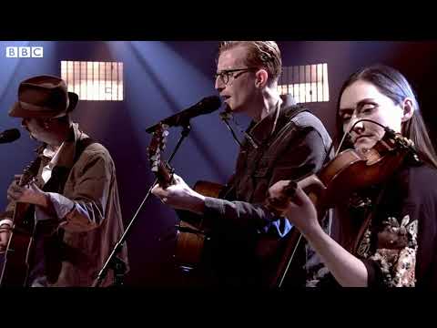 The Lost Brothers and Zoe Conway – Fugitive Moon