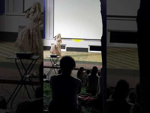 Nelly Ciobanu in Costești,Ialoveni la deschidere de parc Liceul Teoretic  Costesti