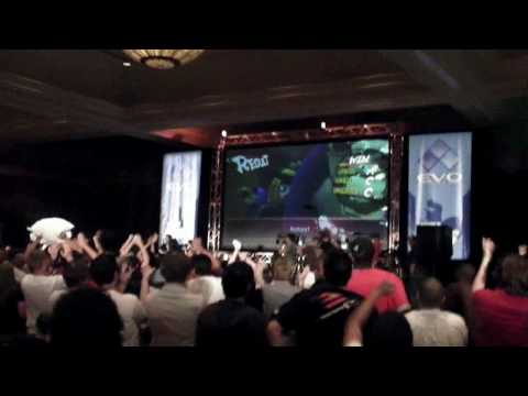 Crowd reaction for EG Ricky Ortiz from EVO 2010