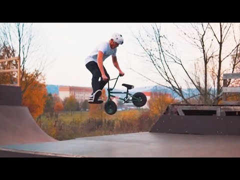 Ich versuche Mini-Bmx zu fahren #1