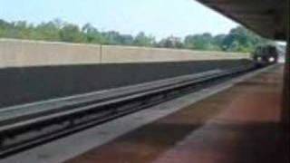 preview picture of video 'Washington Metro Green Line @ College Park'