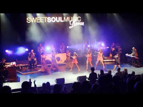 "Tina Turner Medley"- Tess D. Smith at Sweet Soul Music Revue - Deutsches Theater München