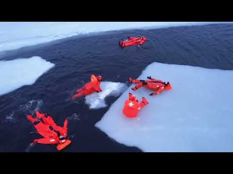 Amazing ice floating, Murmansk region 🧊