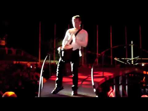 U2 : I'll Go Crazy Tonight (Redanka Remix) Red Zone Live : Sheffield Wembley Cardiff