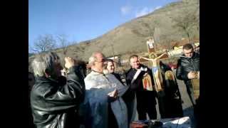 preview picture of video 'Bogojavlenie ( Vodici ) Bucin,Macedonia 19.Jan.2013'