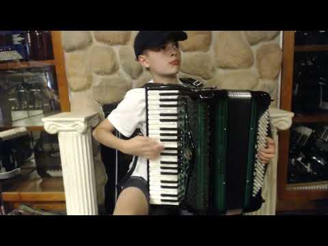 BELTSTUIII120CGRN -  Green Shadow Beltuna Studio III Compact Piano Accordion LMM 41 120 $5999