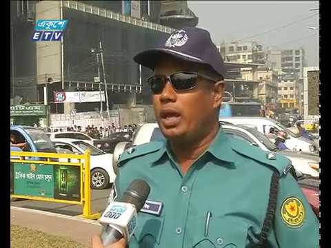 সড়কে বেপরোয়া বাস ও মোটরসাইকেল
