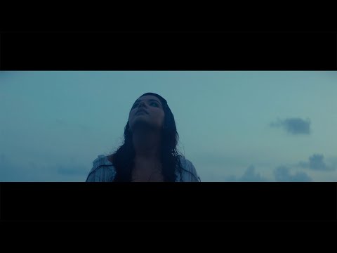 Damaris Guerra - Free Fall (Official Music Video)