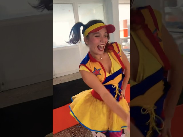 Vídeo relacionado con Epokus Disfraces de Payaso Carnaval par Niños,Disfraz De Payaso Infantil,Ropa De Payaso,Colorido Disfraz Clown Niño,Accesorios de Disfraces de Circo,Costume Cosplay de Carnaval Halloween(130cm)