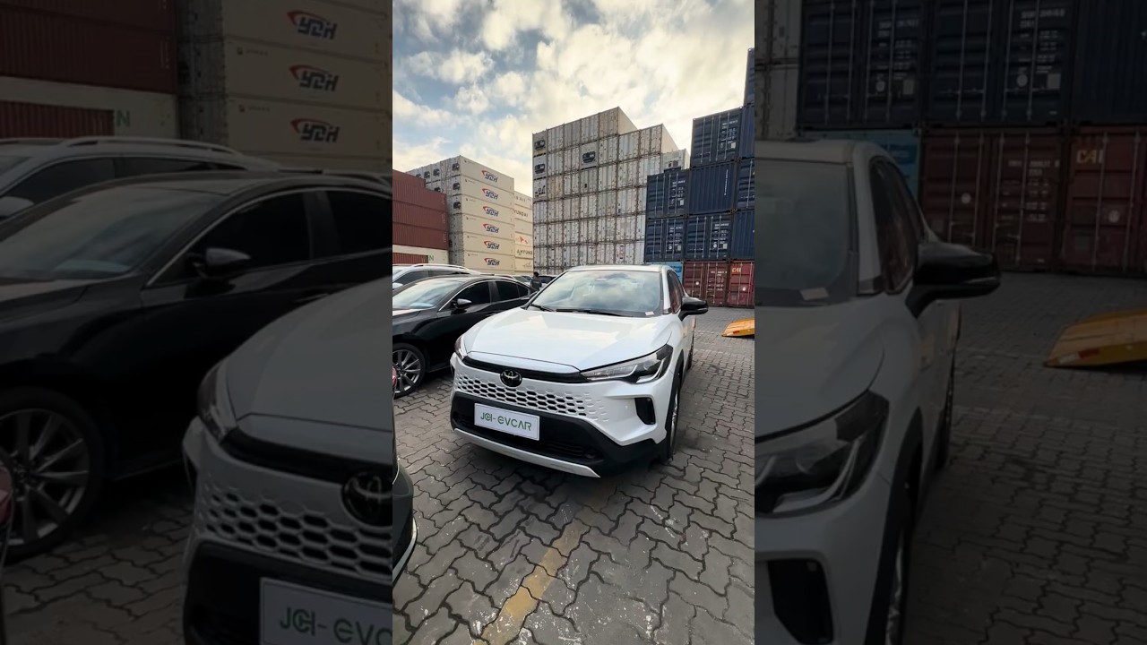 Toyota Corolla Cross 2.0L Intelligent Electric Hybrid Pioneer Edition video