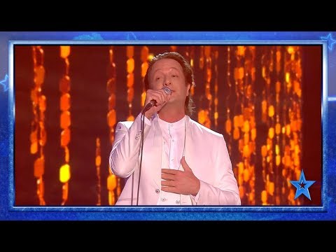 Este IMITADOR de JULIO IGLESIAS lo da todo con un POPURRÍ | Semifinal 1 | Got Talent España 2019