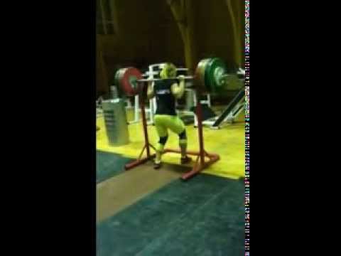 18 year old Ksenia Maximova 170kg/ 375 Lbs Squat
