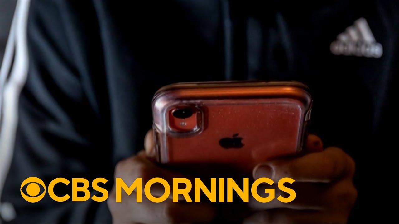 How parents can manage kids' screen use over winter break