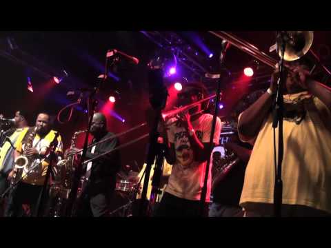 THE SOUL REBELS & Maceo Parker - "Pass The Peas" LIVE