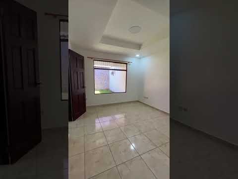 SE VENDE AMPLIA CASA – SAN PABLO DE HEREDIA