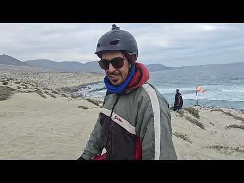 Volando en Playa Brava - La Ruta del Huasco
