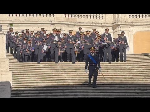 LA BANDA DELL’AERONAUTICA MILITARE SI ESIBISCE A PIAZZA DI SPAGNA IN OCCASIONE DEL SUO CENTENARIO