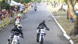 preview picture of video 'carreras lerida tolima 2011 super motard'