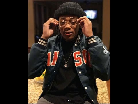 FrontDoorRalph - Sneakin