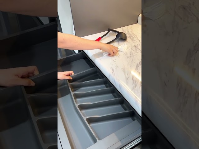 Vídeo relacionado con Orga-box BAMBÚ Cubertero con 7 compartimentos para cajones de cocina Wellmann y Alno en armario de 80 cm
