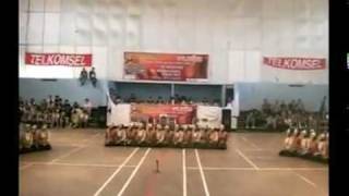 preview picture of video 'Saman Dance by 85 Senior High School Indonesia'
