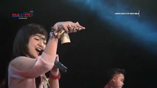 Download lagu PIKIR KERI - JIHAN AUDY - LIVE MANHATTAN Mongkle - Mongkle mp3