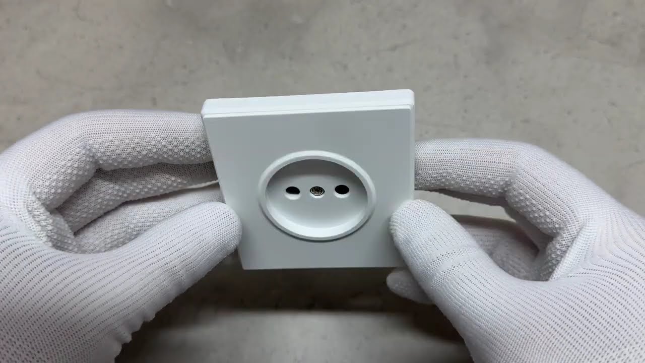 Розетка одинарна без заземлення біла матова VIDEX NOTA (VF-NT-SK1-WH)