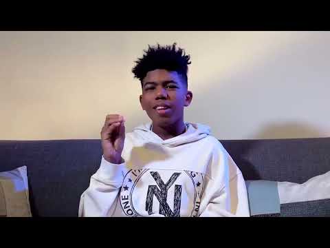 EMBLEMA MC - UN DÍA COMÚN (Video Oficial)