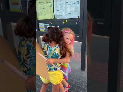 Regalo speciale di Giorgia per la sua amica Ilary!   #salvoegiorgia #shorts