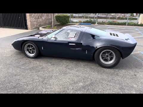Superformance Ford GT40 leaving cars and coffee