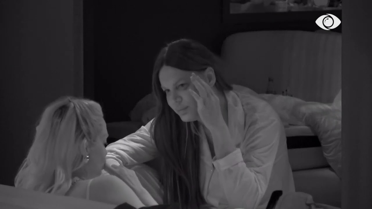 Këtu nuk ka personazhe që të bëjnë për të qeshur/ Danja bisedon me Amberin për banorët