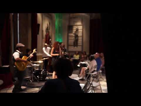 Actuación Swing en el MEAM Barcelona