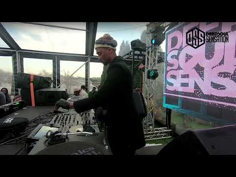 LINDA WASE VAAL LIVE AT DSSWINTERWONDERLAND