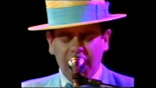 Elton John "Teacher I Need You"   Live Australia 1984