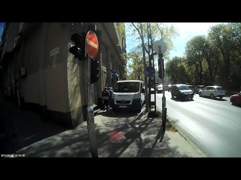 LNP-585 Afraid of drivers - Fél a sofőröktől