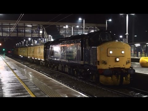 DRS 37682 (37419 on the rear) deals with a signal check at Harpenden - 3Q07
