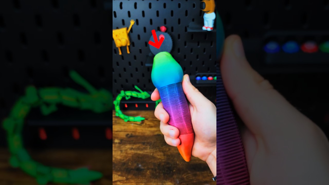 3D Printed Rainbow Slinky Snake
