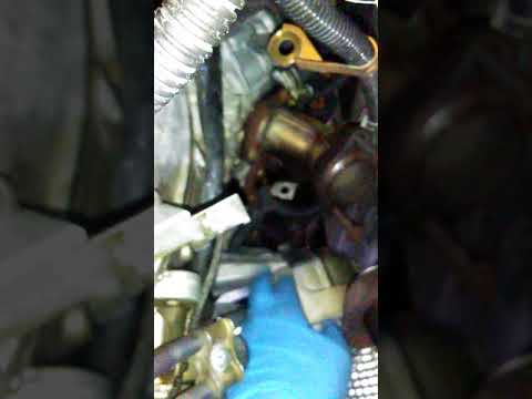 Removing starter for Mercedes W211