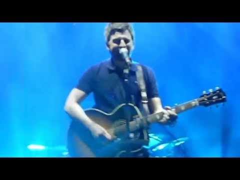 Noel Gallagher- Don't Look Back in Anger (Oasis) - (Live @ Ancienne Belgique)