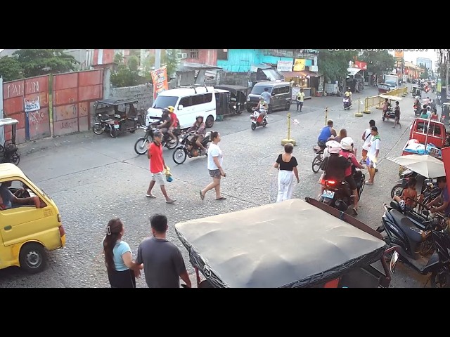 Live webcam view of Cruce de la calle F Bangoy