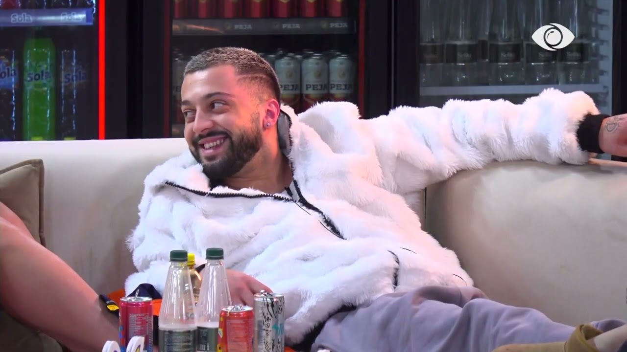 “Do të bëni këngë bashkë?”/ Rozana diskuton me Eglin dhe Gjestin