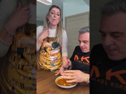 Είναι δυνατόν να με φοβάται;