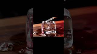 無色透明な氷を彫刻刀で削る Carving Crystal Clear Ice with a Chisel Knife #ice #chisels #asmr #shorts #ai