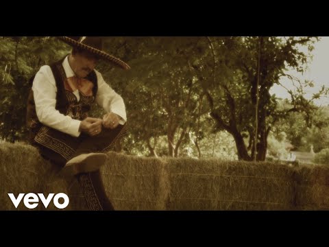 La Arrolladora Banda El Limón De René Camacho - A Los Cuatro Vientos