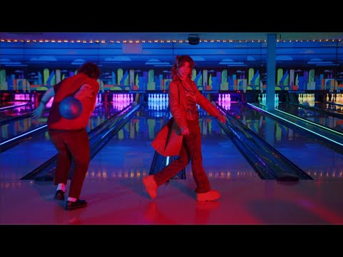 TWEN - Feeling In Love (From the Waist Down) [Official Video] (2022)